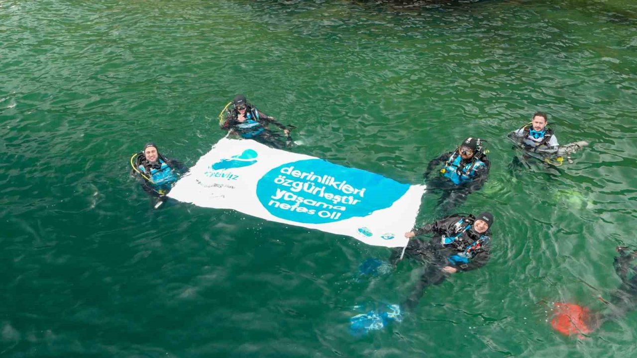 Marmara’nın derinliklerindeki "Hayalet Ağ" tehdidine sanat dokunuşu: Çıkarılan ağlar sanat eserine dönüştü