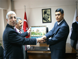 Ayhan Süleymanov’dan AK Parti’ye Tebrik Ziyareti