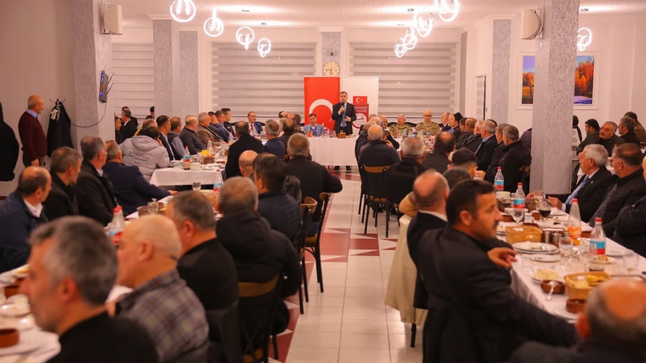 Vali Eldivan: "Valiler, milletvekilleri, muhtarlar gelip geçici; hizmet kalıcı"