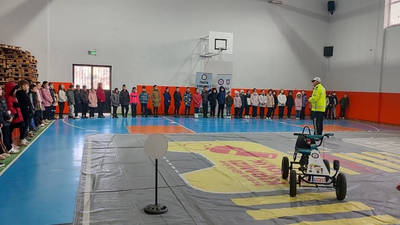 Kütahya Emniyet Müdürlüğünden trafik eğitim ve bilgilendirme faaliyetleri