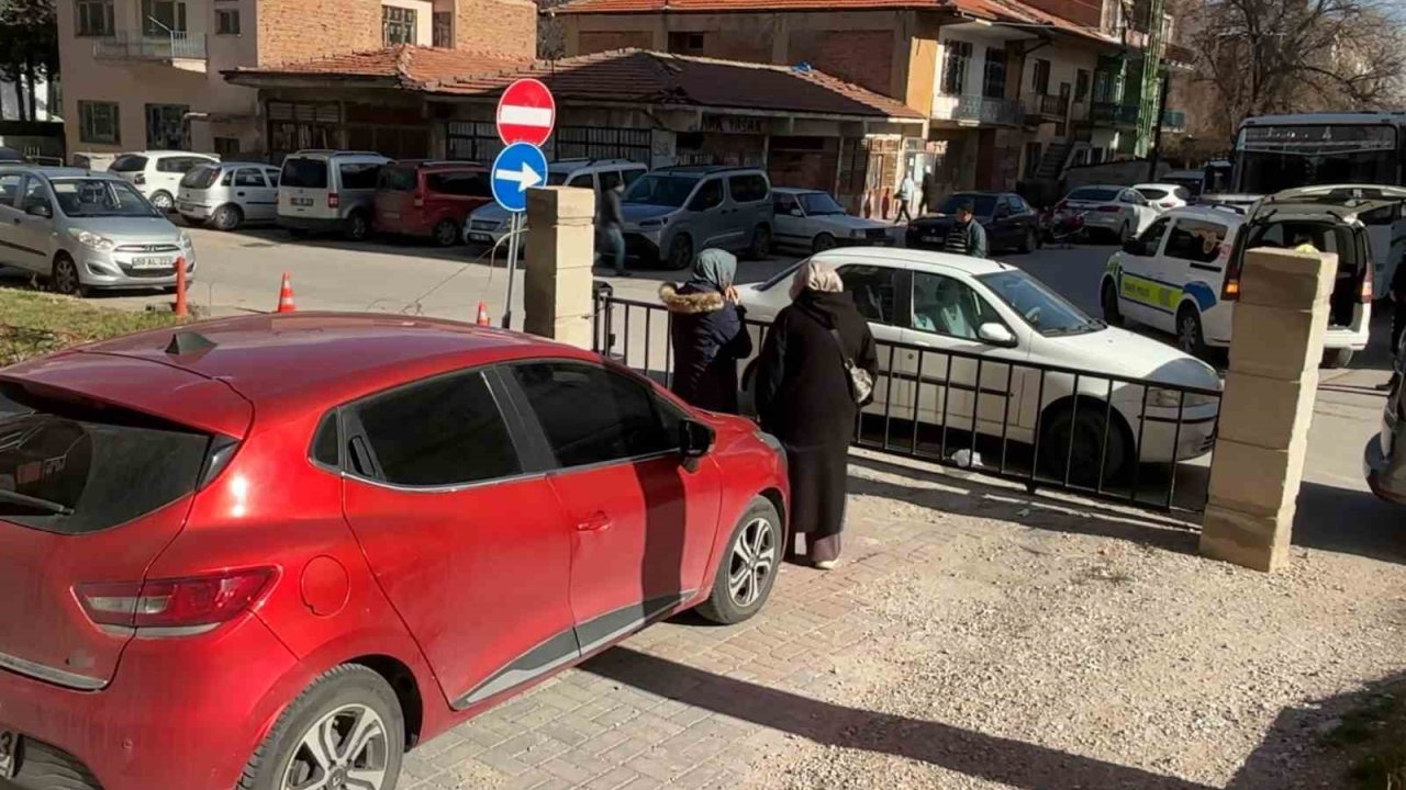 Otoparkta sürücüleri mahsur bıraktı, gelince de "Bilemedim ki" dedi