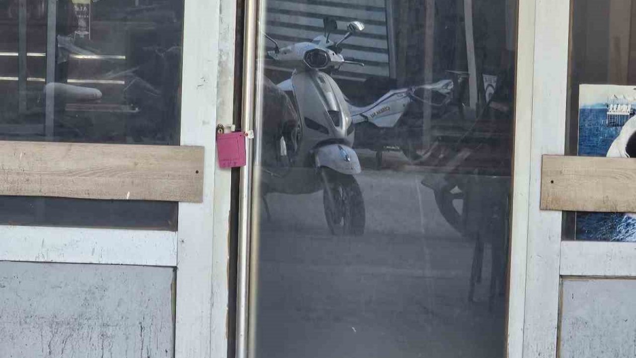 Gelibolu’da kumar oynatan işletmeye mühür, 8 kişiye ise 552 bin lira ceza