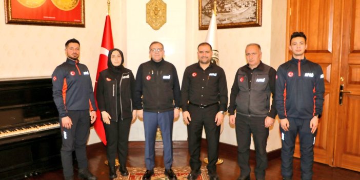 Kars Valisi Ziya Polat AFAD Ekibini Kabul Etti