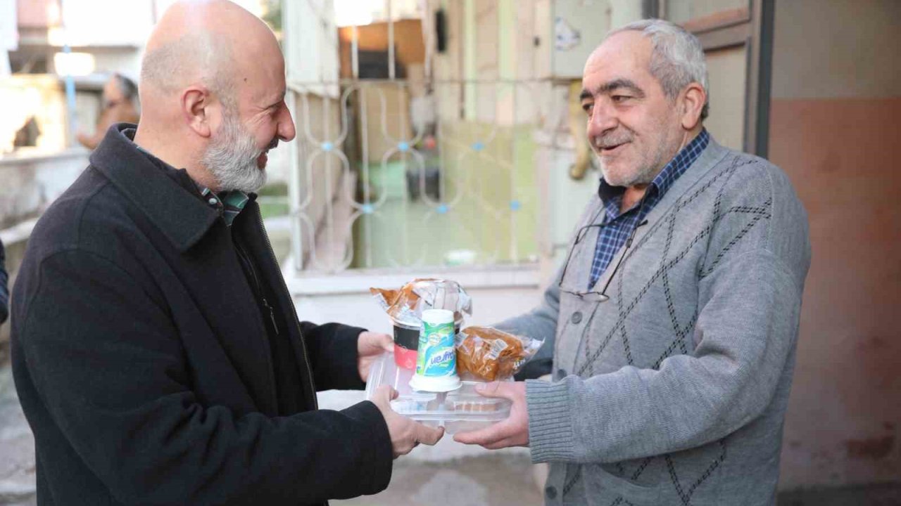 Kocasinan’da ’Gönül Kazanı’ Ramazan’da da kaynamaya devam ediyor