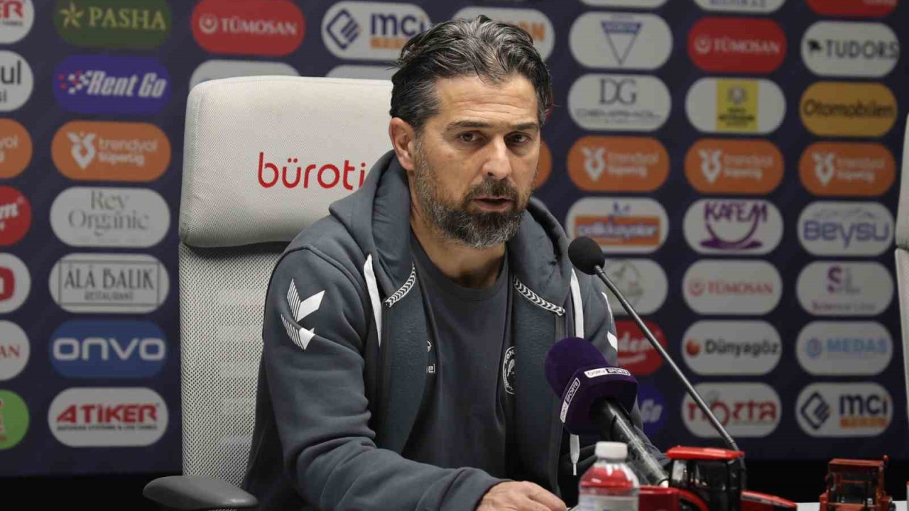 İlhan Palut: "Adil’in pozisyonunun VAR’dan çağrılması tarihi VAR skandallarından biri"