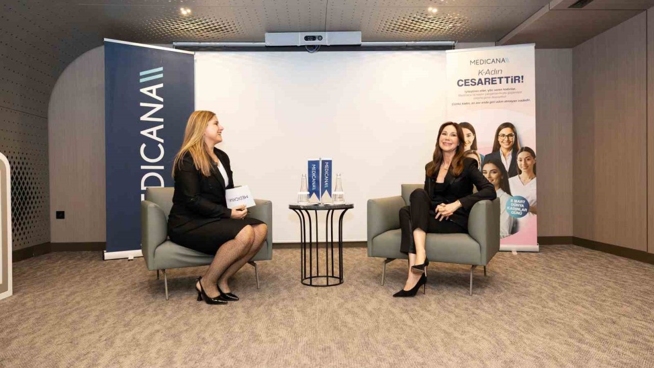 Demet Şener Dünya Kadınlar Günü etkinliğinde anne olmanın gücünü anlattı