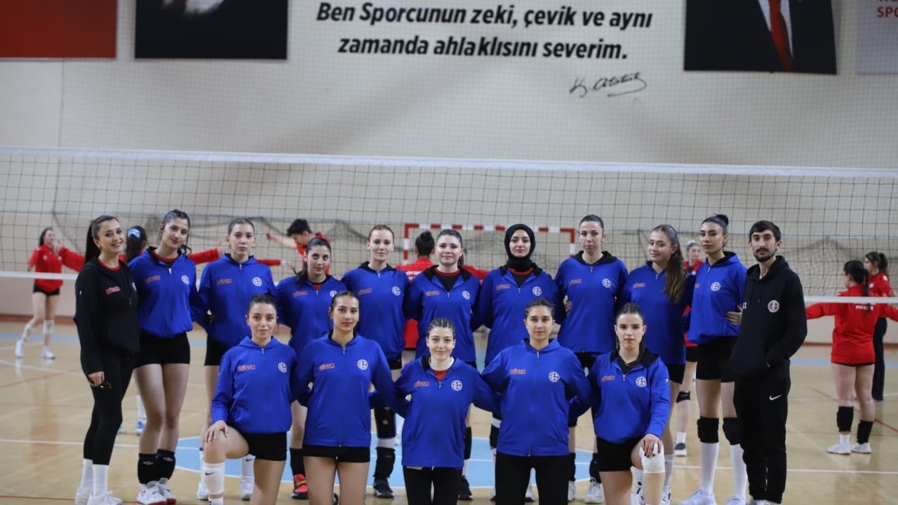 Erzurum Üniversiteli Gençler Spor Kulübü iki yıl üst üste şampiyon