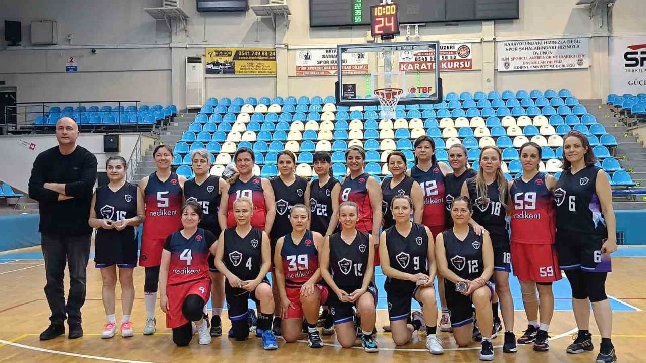 Edirne’de 40 yaş üstü kadınlar parkede farkındalık oluşturdu