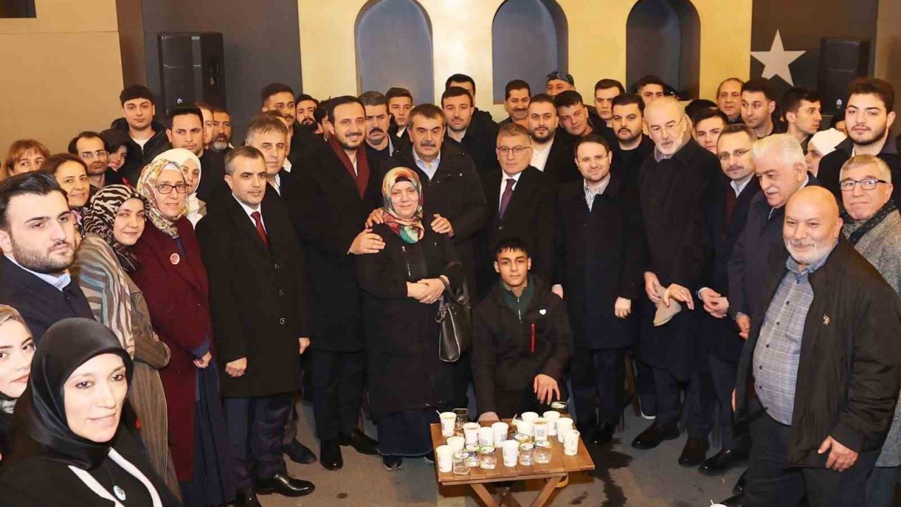 Bakanlar Akın Gürlek ve Yusuf Tekin ateş başında vatandaşlarla buluştu