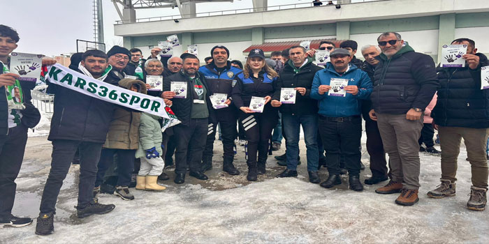 Kars’ta “Kadına Şiddete Hayır” Etkinliği