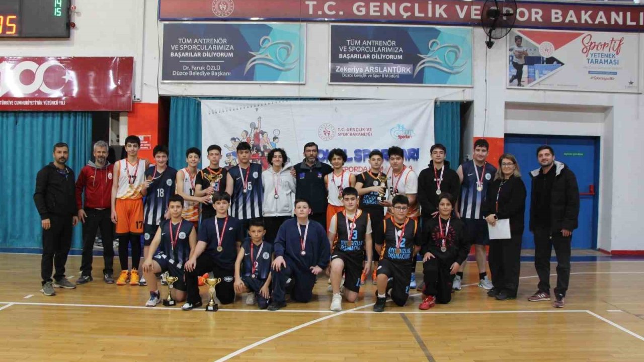 Kadınlar gününde Düzce’nin sultanları sahadaydı