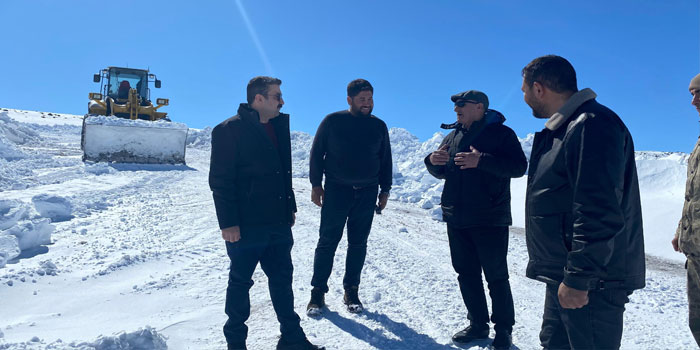 Kaymakam Akköz Karla Mücadele Çalışmalarını İnceledi