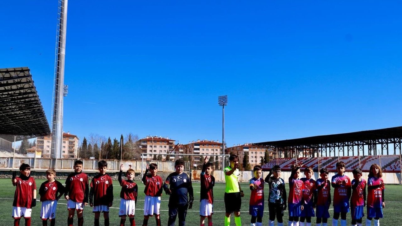 Bilecik’te Küçük Erkekler Futbol Müsabakaları heyecanla sürüyor