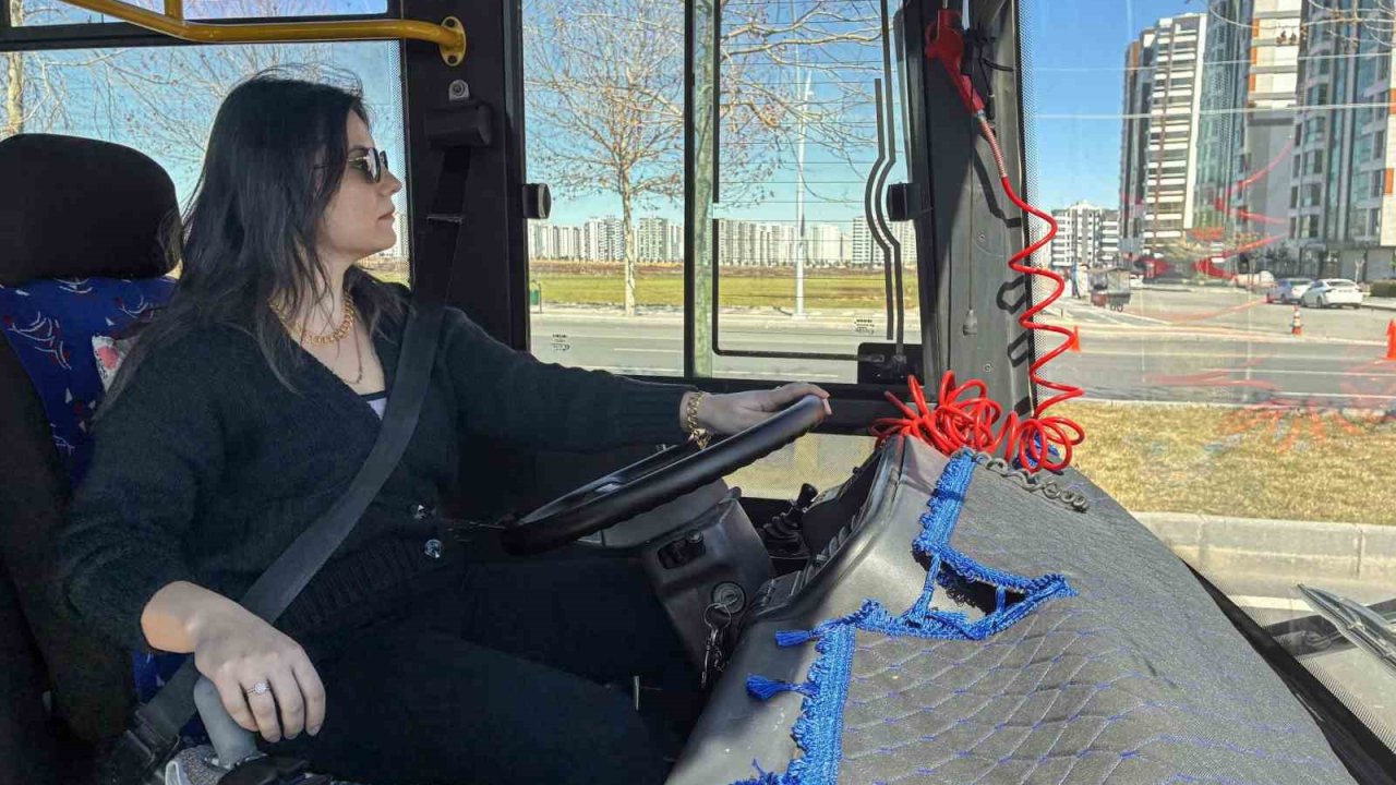 Diyarbakır’da 50 kadın, otobüs şoförü olabilmek için eğitim alıyor
