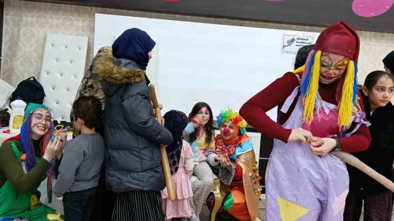 Şuhut’ta Ramazan bereketi: 270 çocuğa giysi yardımı yapıldı