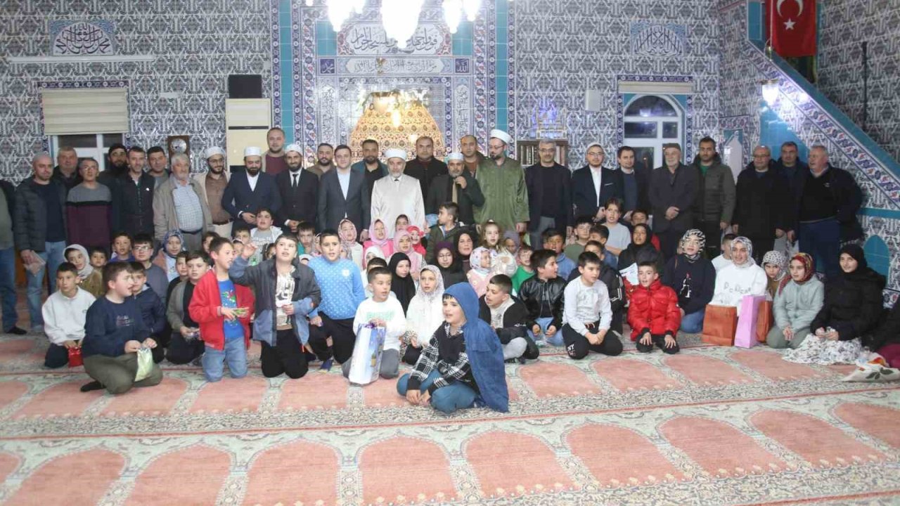 İslamın gülleri çocuklarla anlamlı buluşma