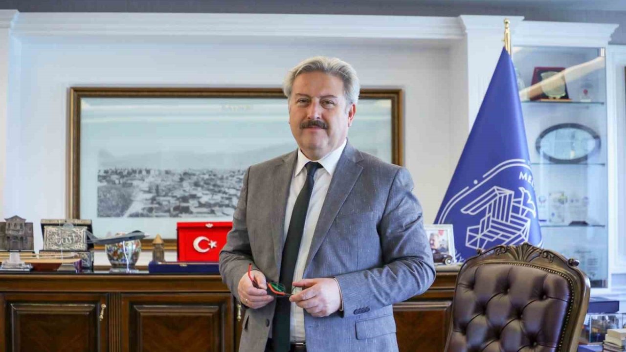 Başkan Palancıoğlu: "Kadir Gecesi; arınmanın, birlik ve beraberliğin çağrısıdır"