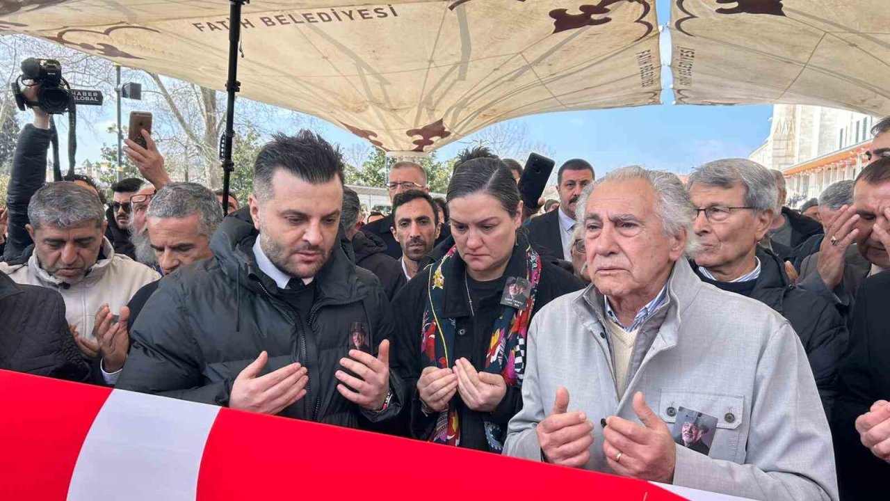 İlber Ortaylı için Fatih Camii’nde cenaze töreni düzenleniyor