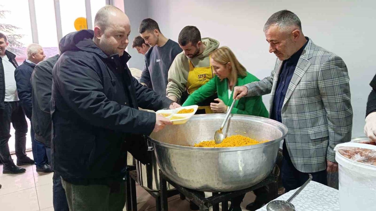 AK Parti Pazaryeri teşkilatı iftarda buluştu