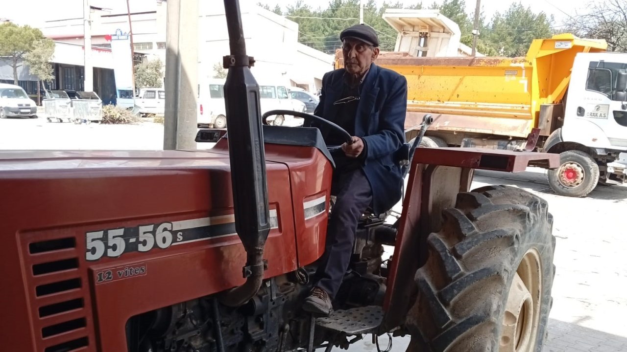 Çalınan traktörüne 21 yıl sonra kavuştu