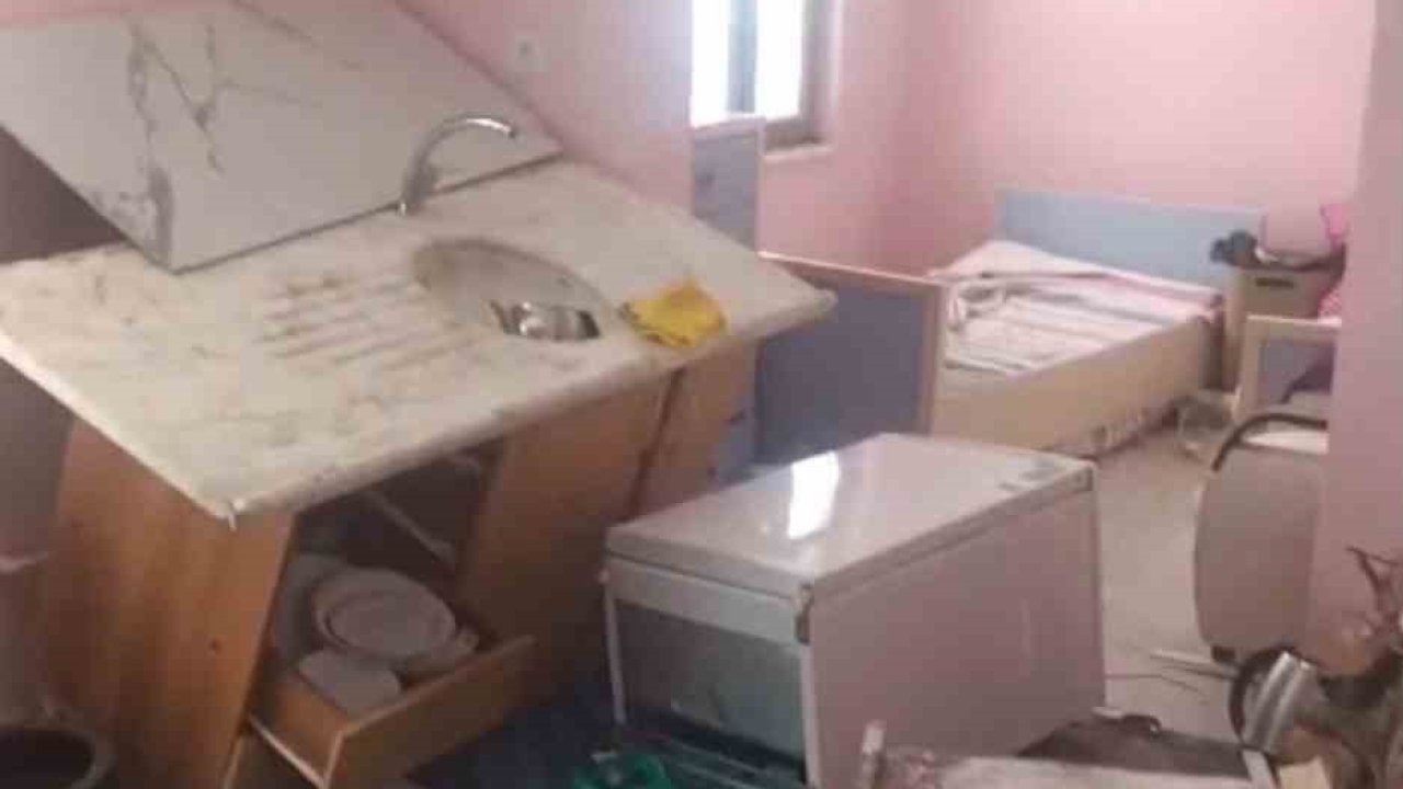 Trabzon’da yayla evine giren ayı ortalığı savaş alanına çevirmiş