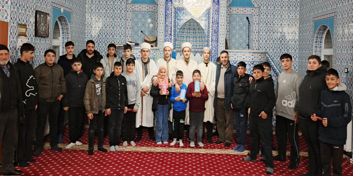 Kars'ta Genç İmamlar Camilerde, Hediyeler Çocuklarla Buluştu