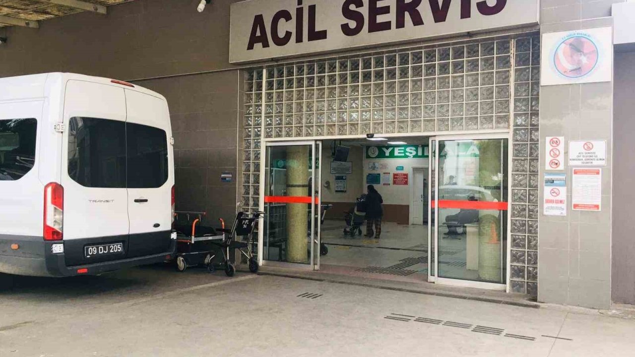 Elleri kelepçeli halde hastaneden kaçan şahıs güvenlik güçlerini alarma geçirdi