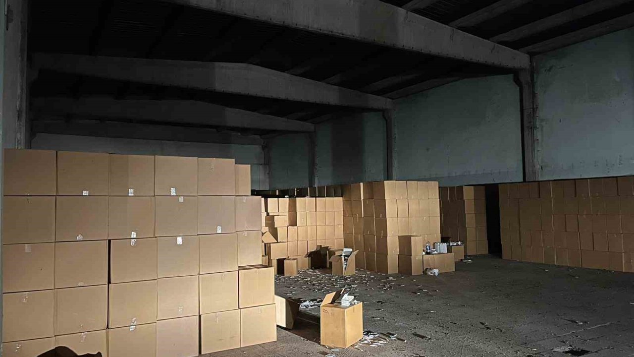 Adana’da rekor: 144 milyon kaçak makaron ele geçirildi