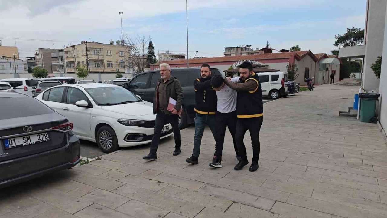 1,2 milyonluk vurgun: Altınları paylaşıp eğlendiler