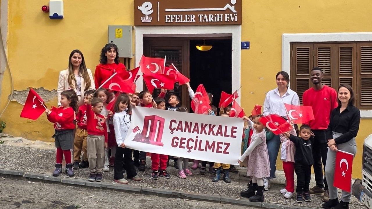 Efeler Belediyesi’nin tarihi mekanları Çanakkale Zaferi’nin yıldönümünde minikleri ağırladı
