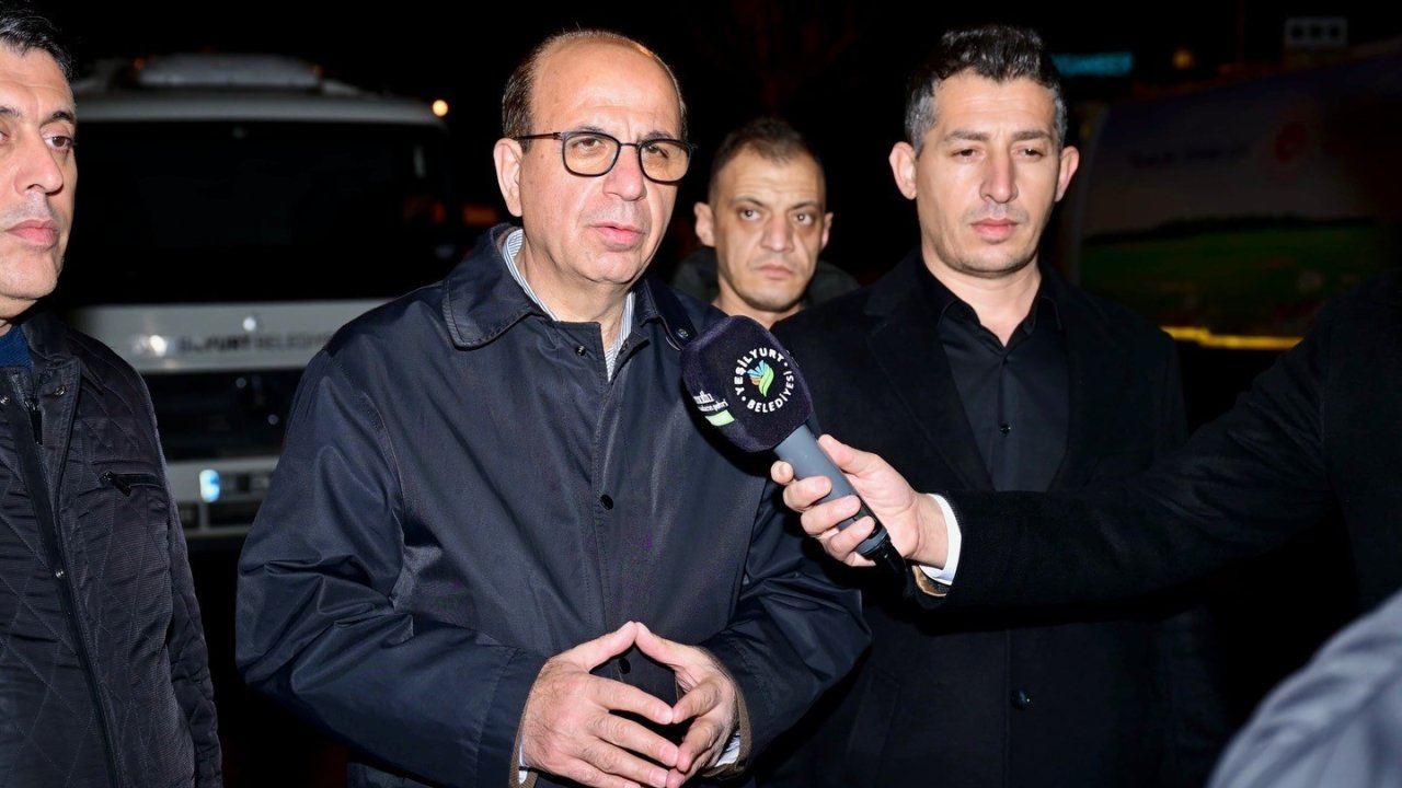 Başkan Geçit, İnönü Mahallesindeki temizlik çalışmalarını inceledi