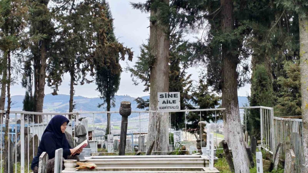 Bayram öncesi mezarlıklarda duygu seli