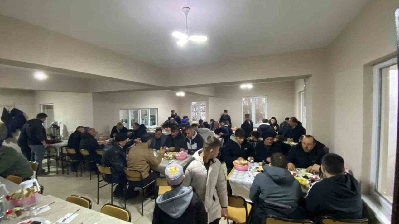 Gebe köyünde Ramazan Bayramı geleneği bu yıl da sürdürüldü