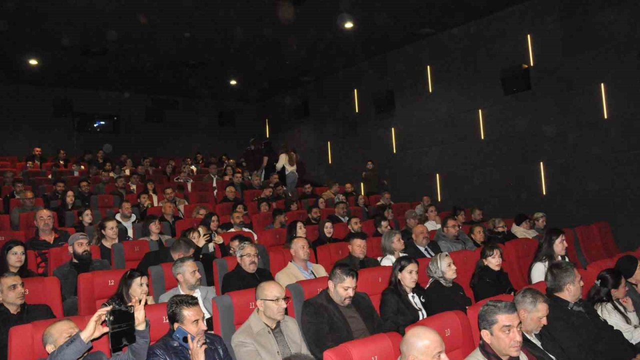 "Çatlı" filminin galası Keşan’da yapıldı