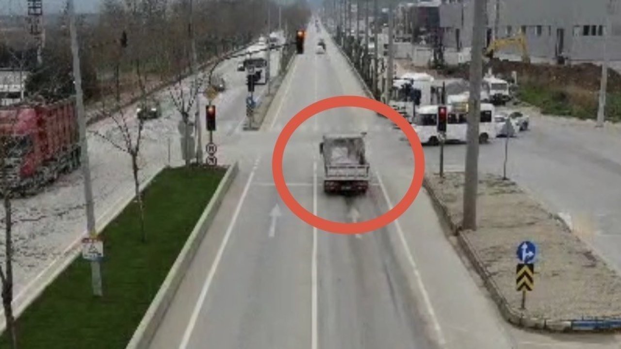 Bursa’da kırmızı ışık ihlali yapan araçlar dron ile böyle tespit edildi