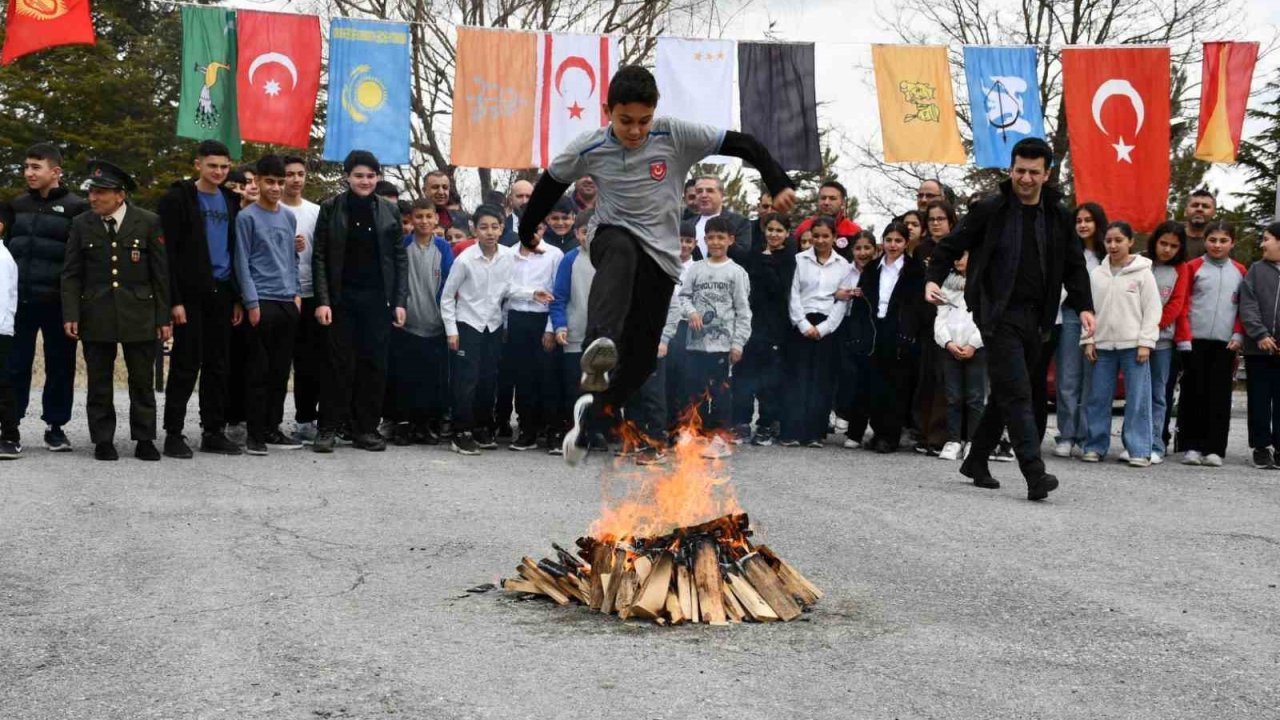Tomarza’da Nevruz Bayramı coşkuyla kutlandı