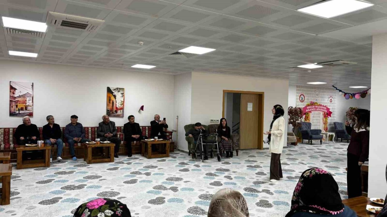 Huzurevinde Yaşlılar Haftası’na özel sergi