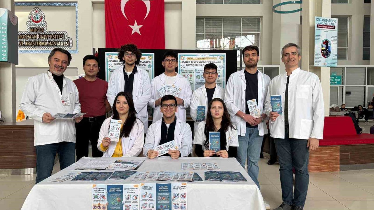 Tıp Fakültesi öğrencileri antibiyotik kullanımı hakkında bilgilendirdi