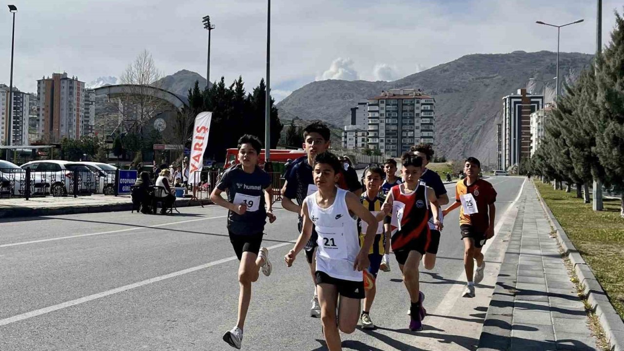 Kros Ligi’nde Spor A.Ş’den önemli dereceler