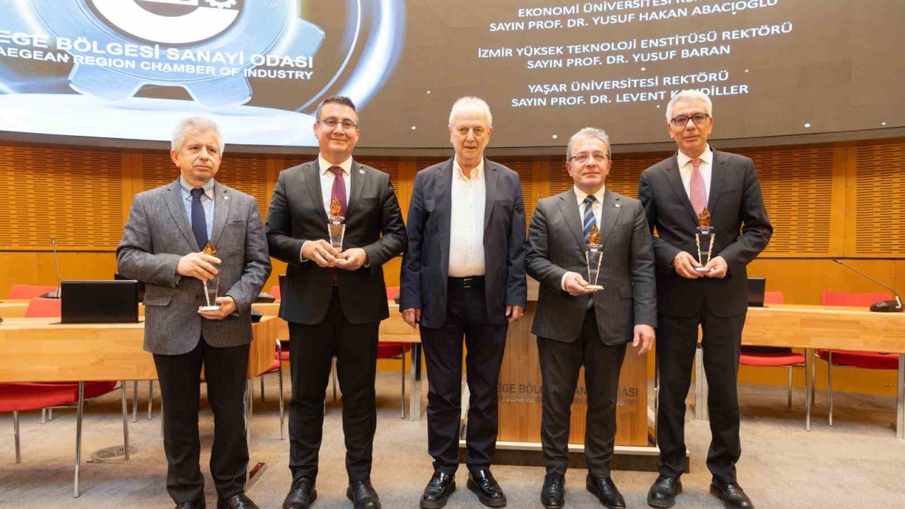 Yaşar Üniversitesi’ne EBSO’dan anlamlı ödül