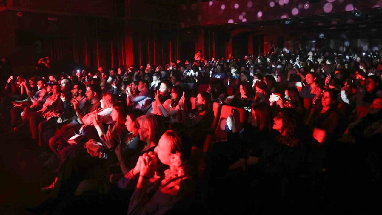 Bursa’da Can Ozan ile müzik dolu gece