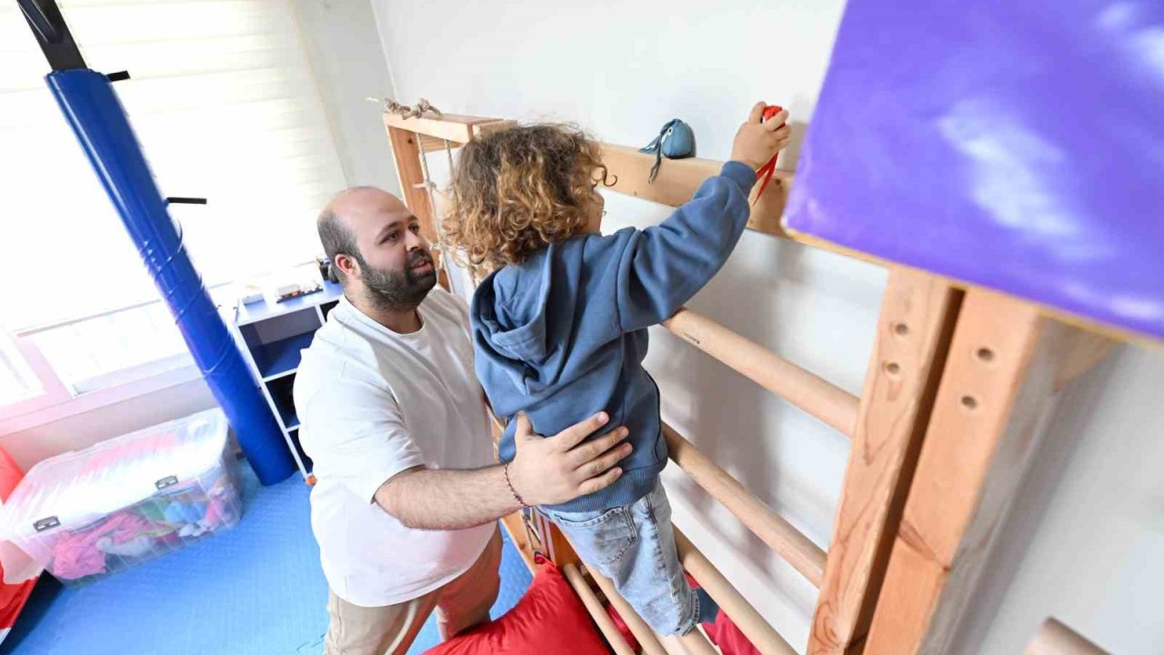 Mersin Büyükşehir Belediyesi DMD hastasına ergoterapi desteğini sürdürüyor