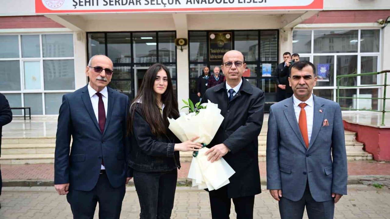Başkan Geçit öğrencilerle buluştu: "Hedefiniz olsun, çok çalışın"