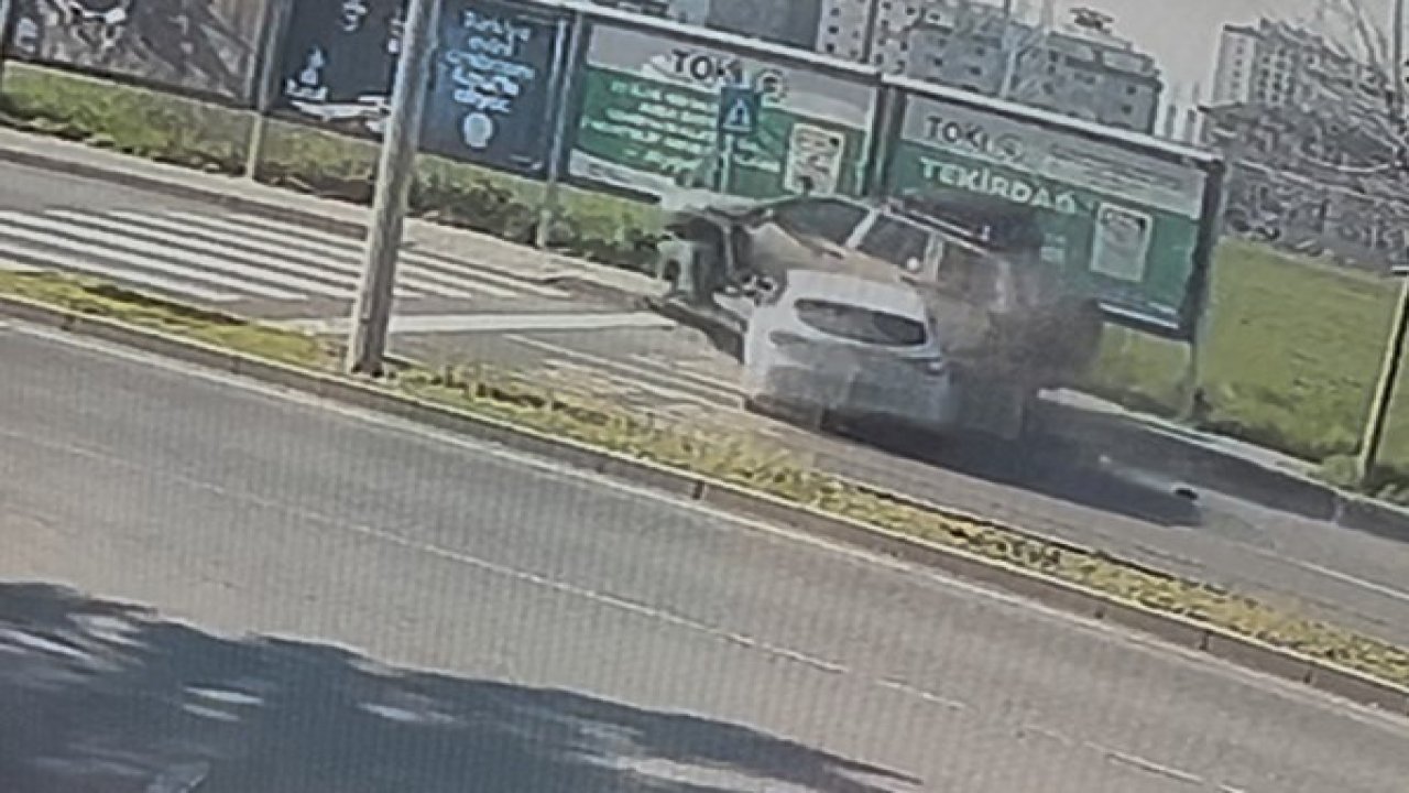 Tekirdağ’da otomobilin park halindeki cipe çarptığı kaza kamerada