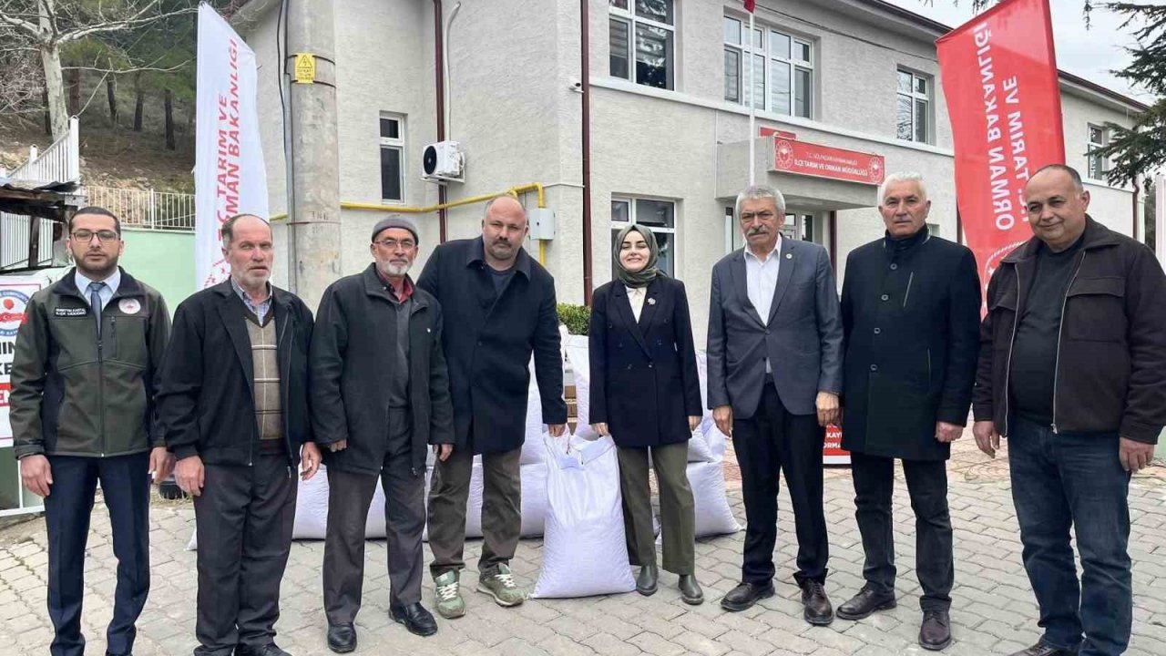 Bilecik’te 5 bin 150 kilogram nohut tohumu dağıtıldı