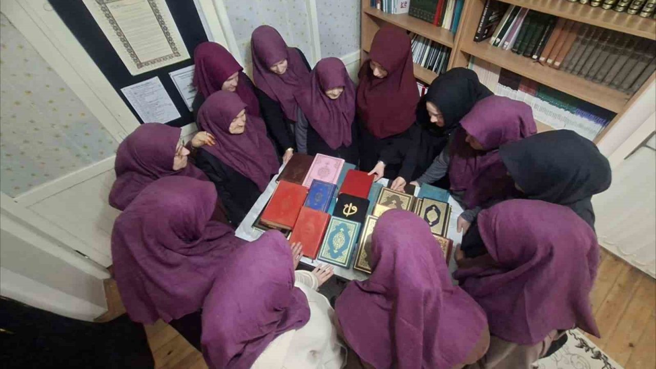 Kadın kursiyerlerden Afrika’ya Kur’an-ı Kerim hediyesi