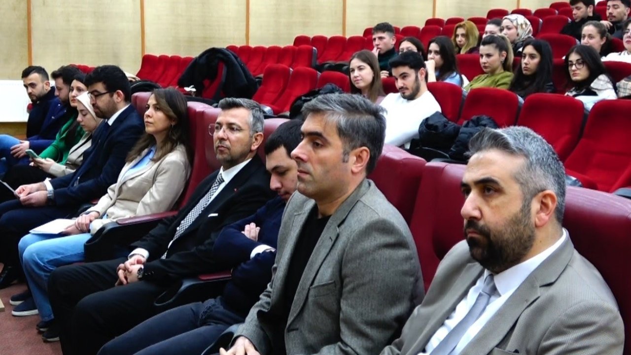 Tavşanlı’da geleceğin odyometristlerine kariyer rehberliği