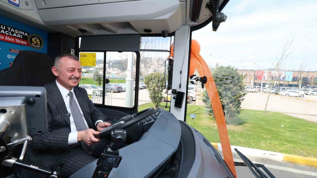 Büyükakın’dan İzmir’e gönderme: "Sadece kendimizle yarışıyoruz"