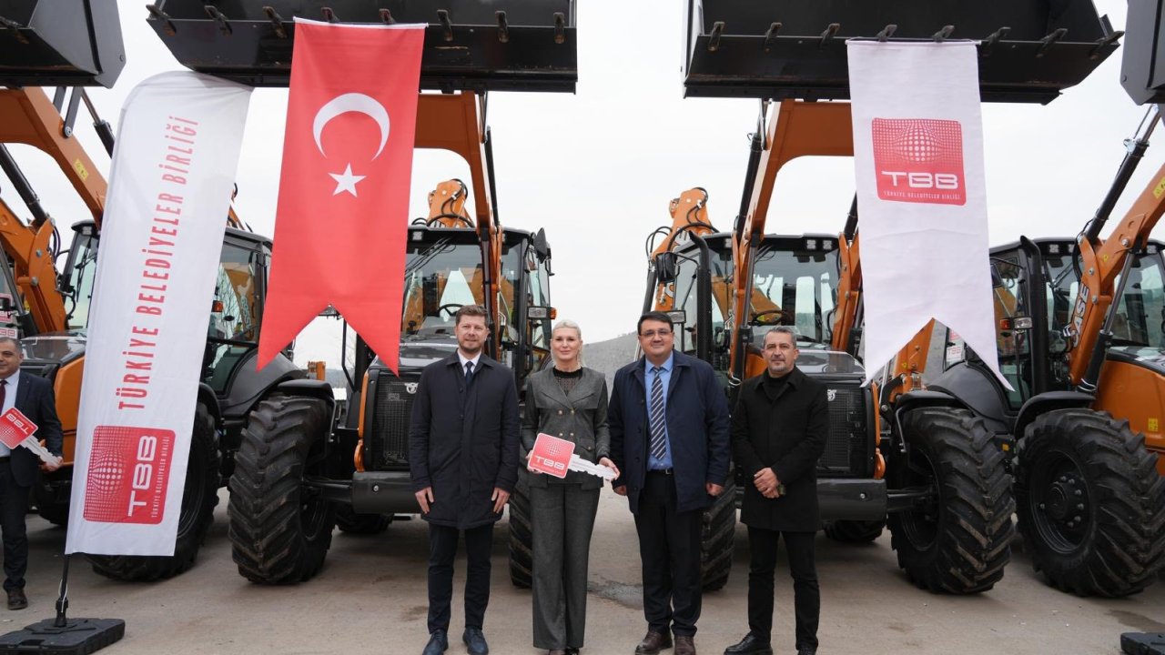 Bilecik Belediyesine hibe kepçe desteği