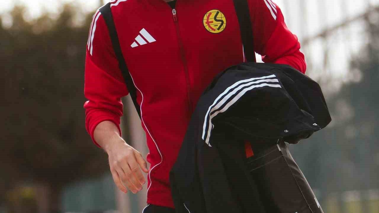 Eskişehirspor, Karşıyaka deplasmanı için yola çıktı
